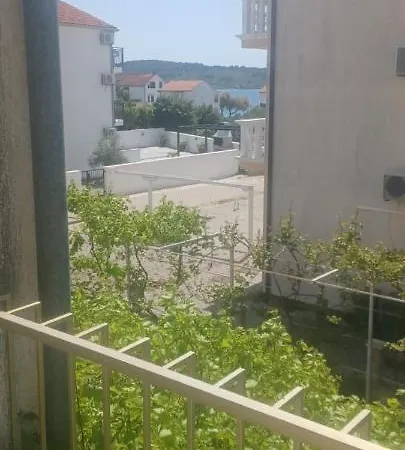 Kiki Apartamento Srima